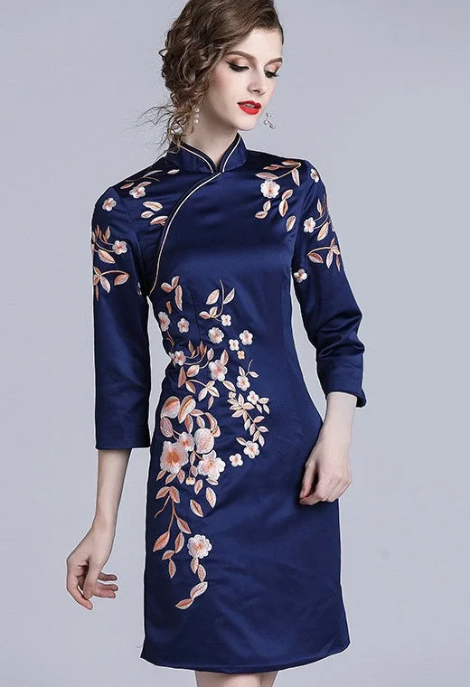 casual day dressFloral Embroidered Qipao Dress